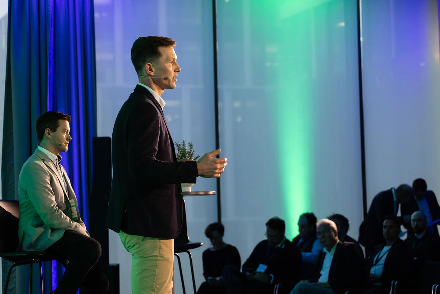 Speaker Room 2025-15