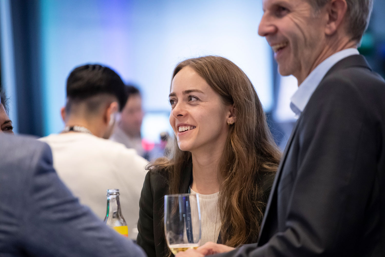 Dinner Lounge 2025-11