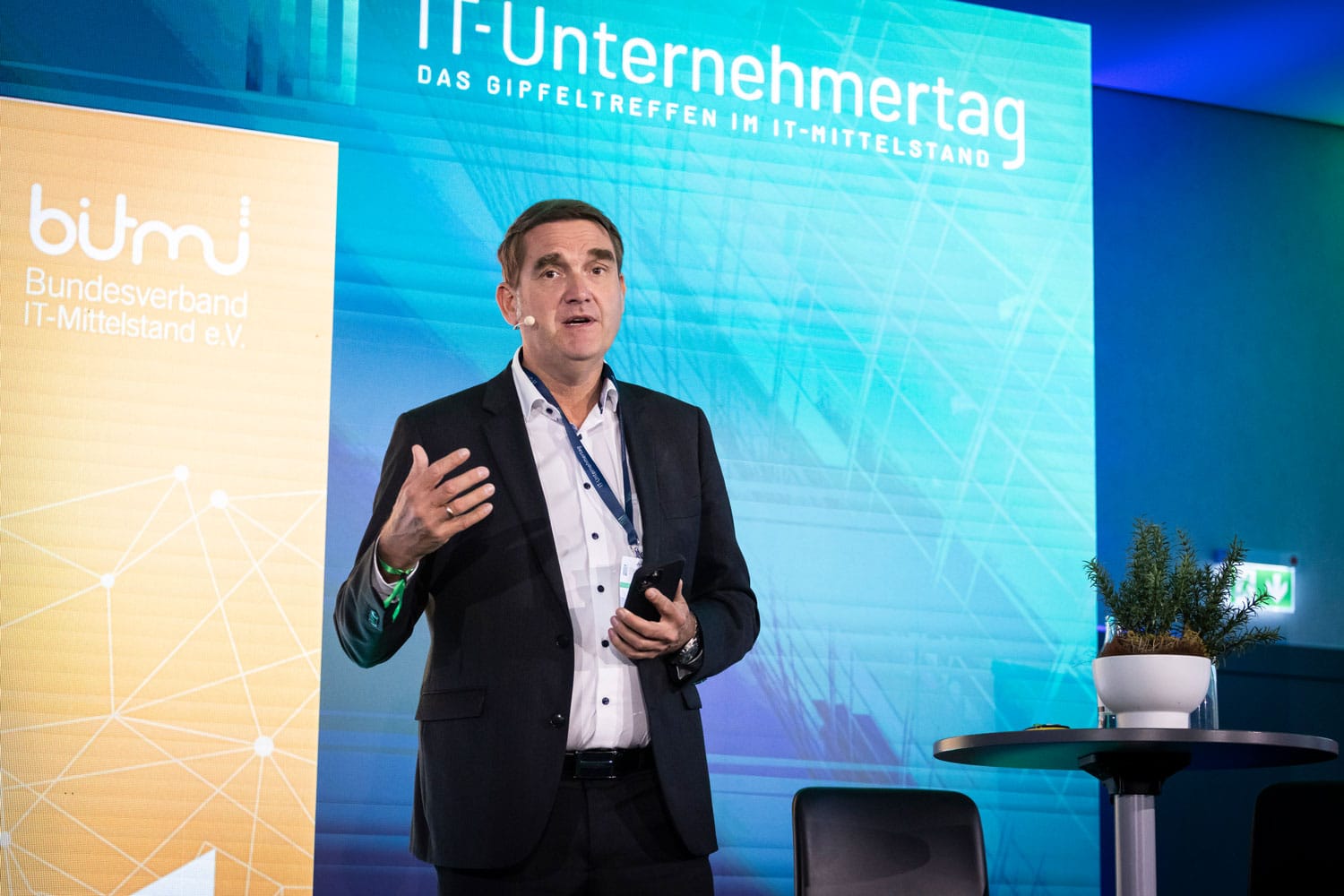 Speaker Room 2025-19