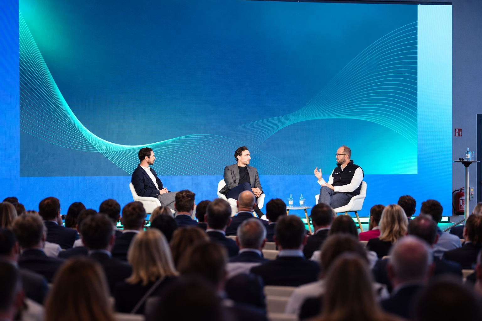 Paneldiskussion beim IT-Unternehmertag vor großem Publikum